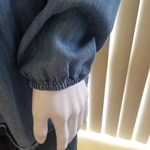 GAP embroidered boho Peasant denim top - Picture 4 of 7